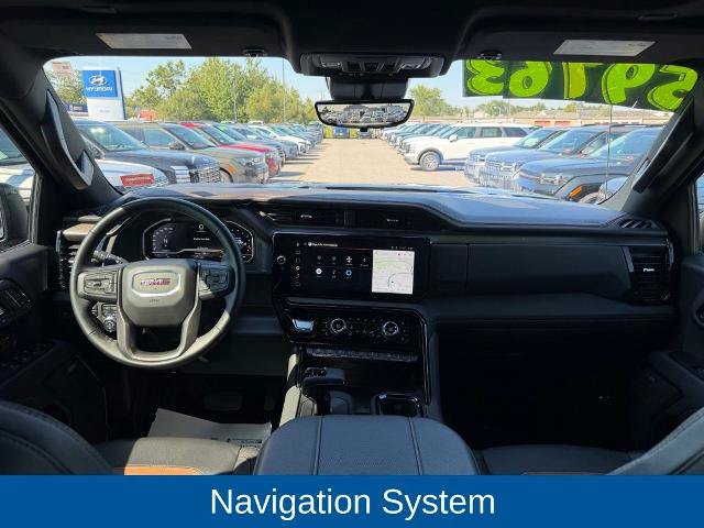 Used 2025 GMC Sierra 1500 AT4 w/ Technology Package AWD/4WD image 5
