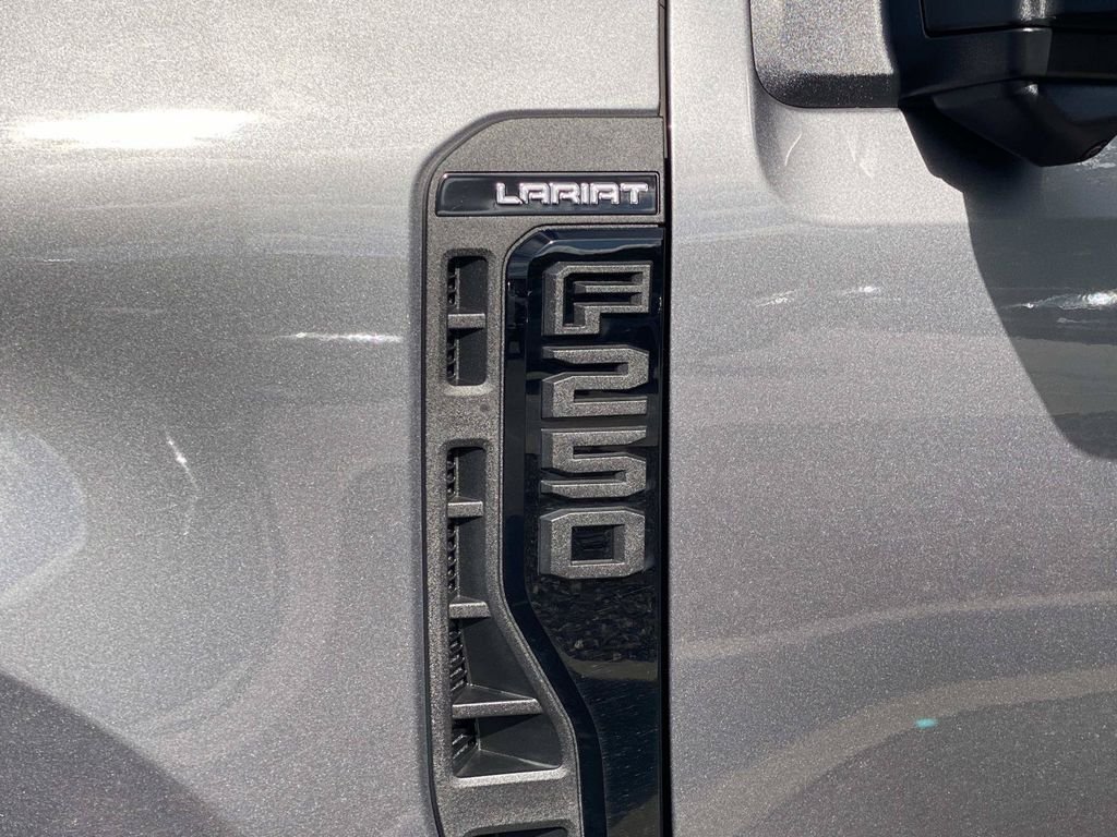 Certified 2024 Ford F250 Lariat w/ Lariat Ultimate Package AWD/4WD image 11