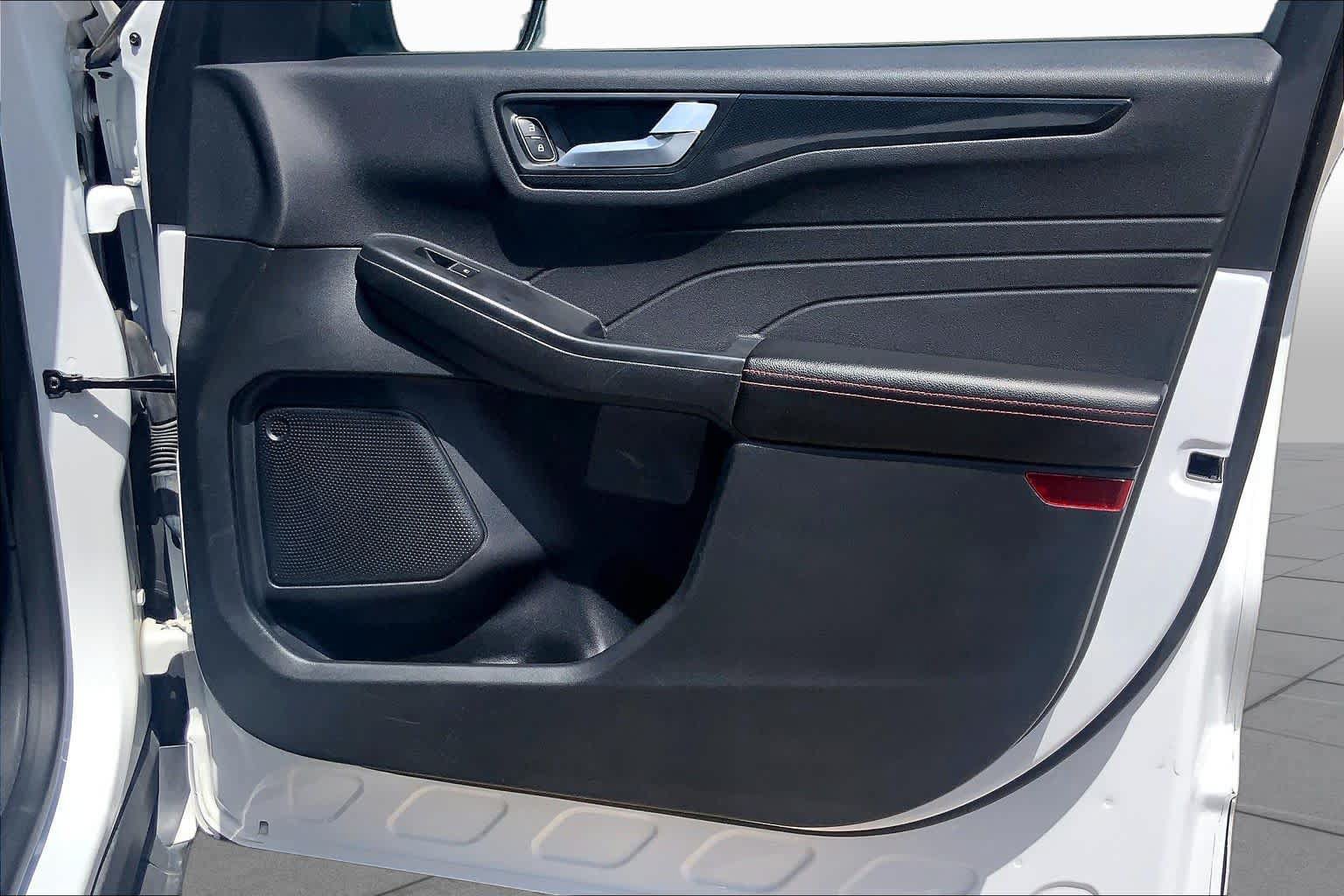 Certified 2023 Ford Escape ST-Line FWD image 23