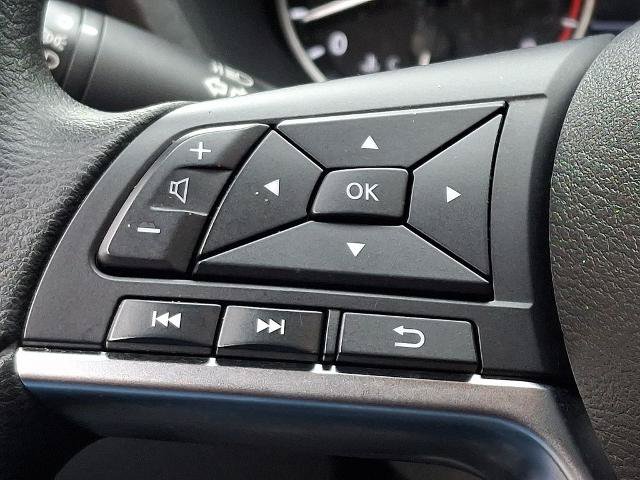Used 2025 Nissan Sentra SV FWD image 21