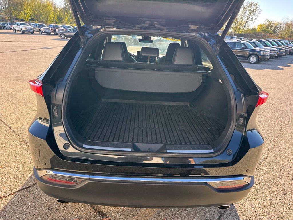 Used 2022 Toyota Venza XLE AWD/4WD image 10