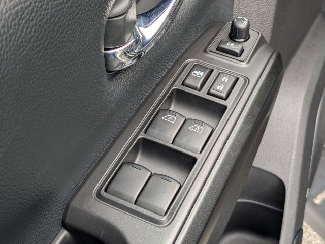 Used 2021 Nissan Titan PRO-4X w/ Pro-4x Convenience Package image 16