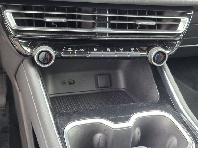 Used 2024 Chevrolet Traverse LS image 22