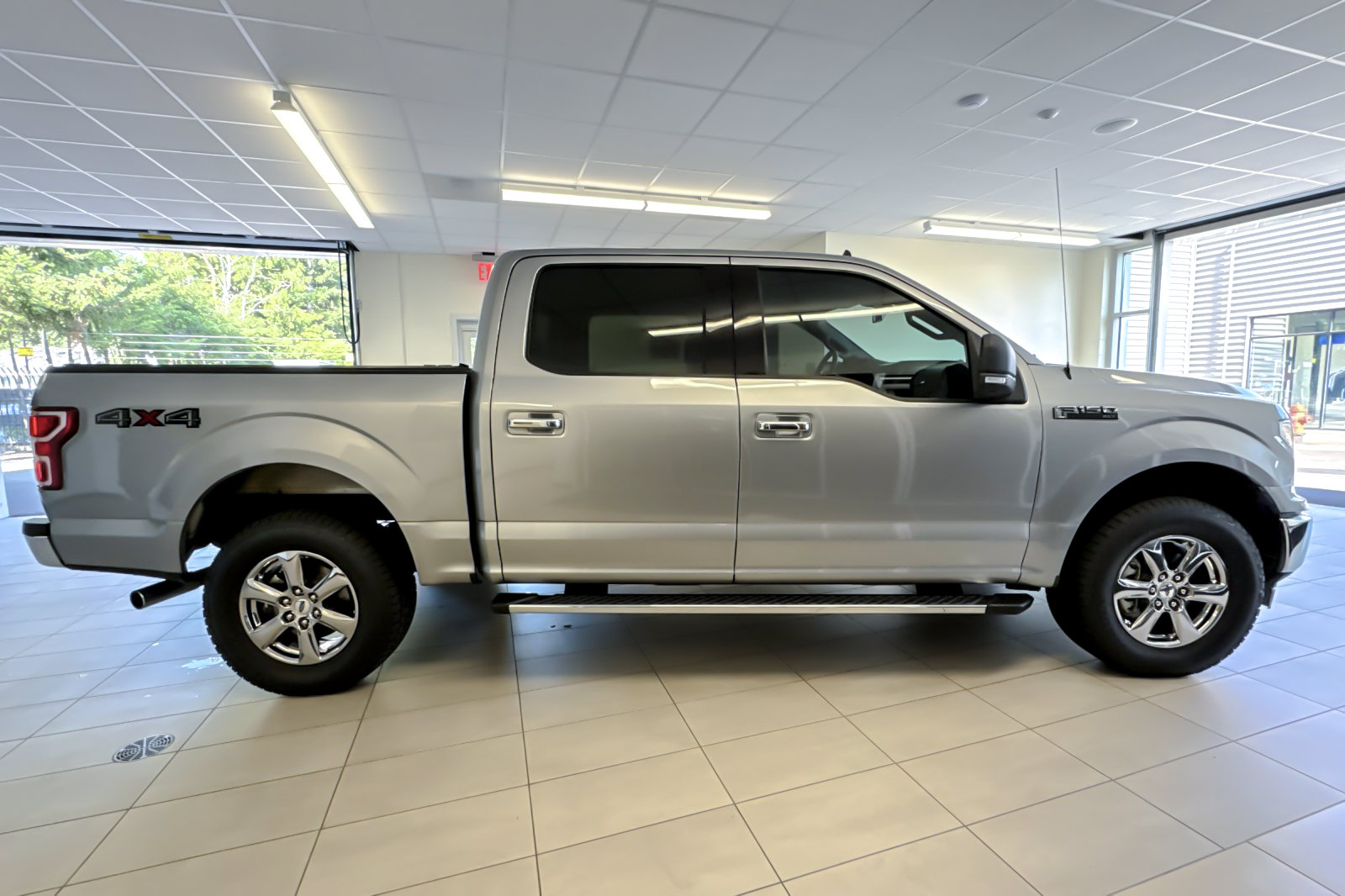 Certified 2020 Ford F150 XLT w/ Equipment Group 302A Luxury AWD/4WD image 3