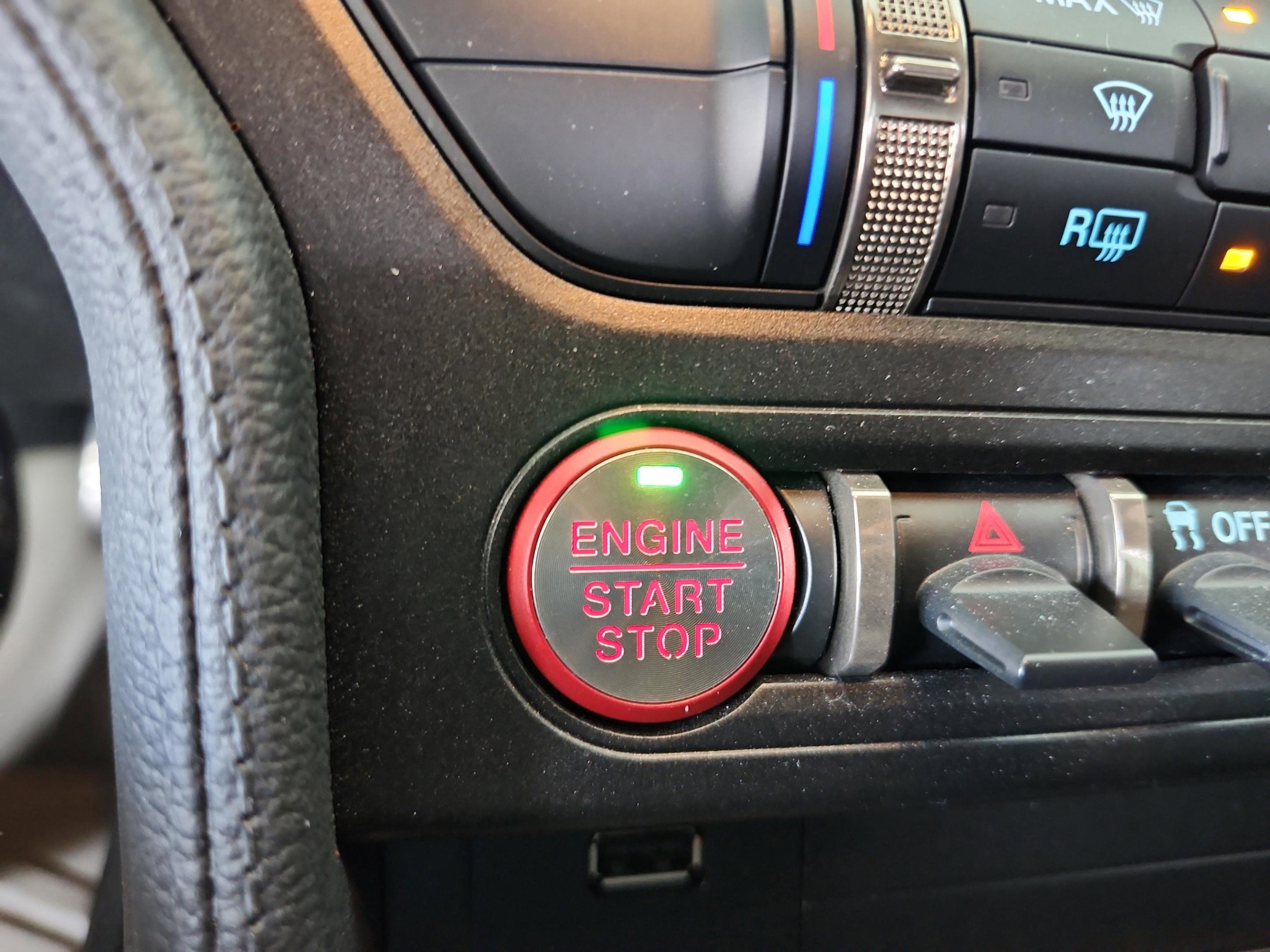 Certified 2020 Ford Mustang Shelby GT500 w/ Technology Package image 29