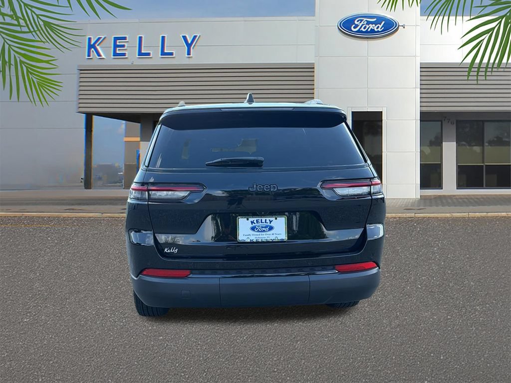 Used 2024 Jeep Grand Cherokee L Altitude RWD image 4