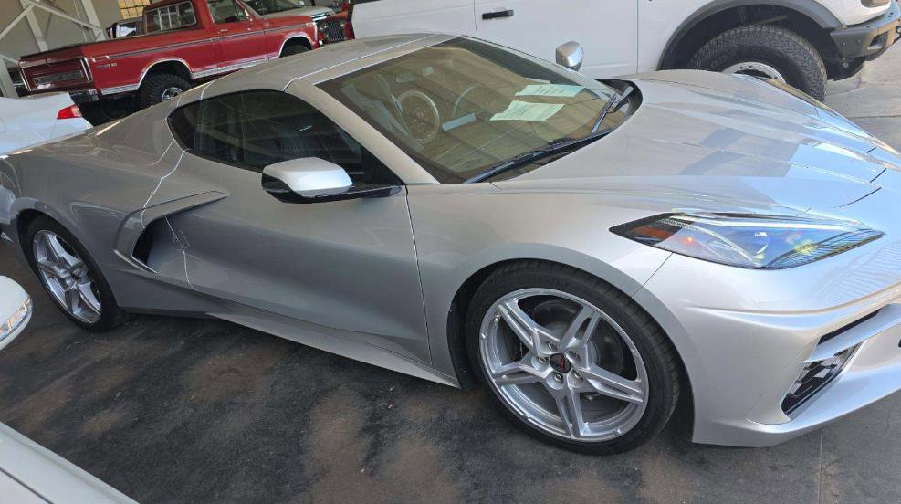 Used 2020 Chevrolet Corvette Stingray Coupe w/ Chrome Exterior Badge Package image 4