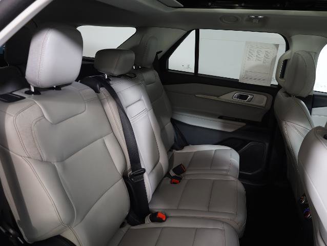Certified 2025 Ford Explorer Active w/ Active Comfort Package image 21