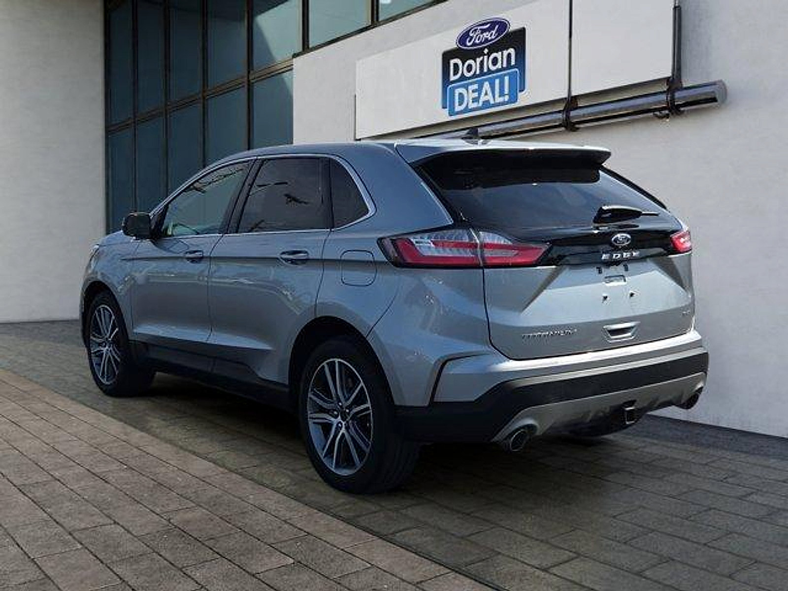 Certified 2023 Ford Edge Titanium w/ Class II Trailer Tow Package AWD/4WD image 5