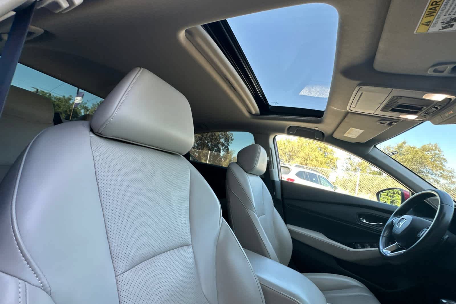 Used 2023 Honda Accord Touring image 17