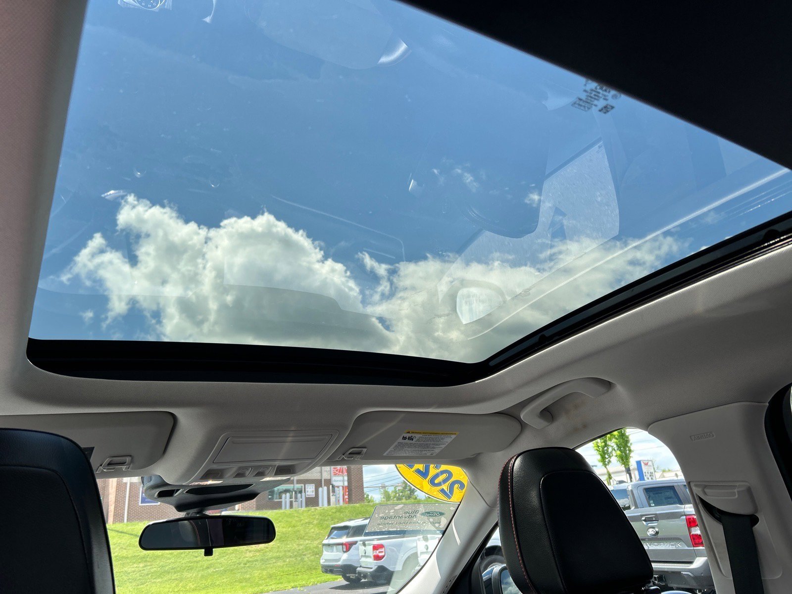 Certified 2022 Ford Escape SEL w/ SEL Stealth AWD Package image 4