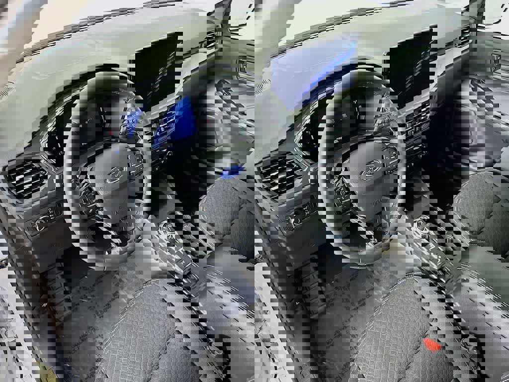 Certified 2025 Ford Escape Active w/ Tech Pack #1 image 9