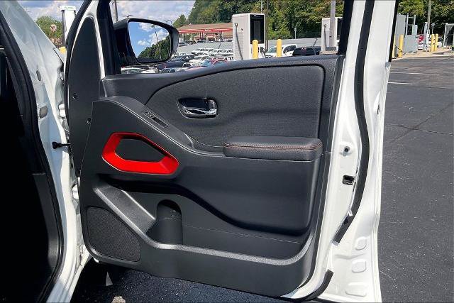 Used 2024 Nissan Frontier Pro-X RWD image 23