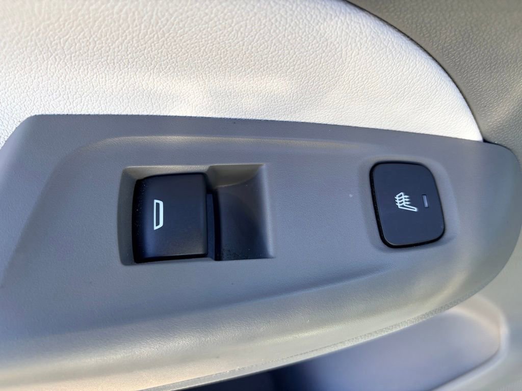 Used 2023 Chevrolet Bolt EUV Premier w/ Sun & Sound Package image 28