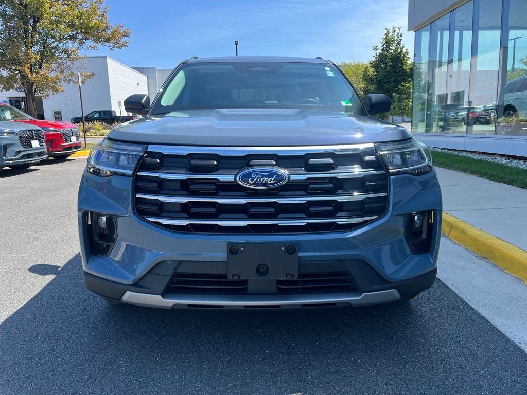 Certified 2025 Ford Explorer Active w/ Active Comfort Package AWD/4WD image 2