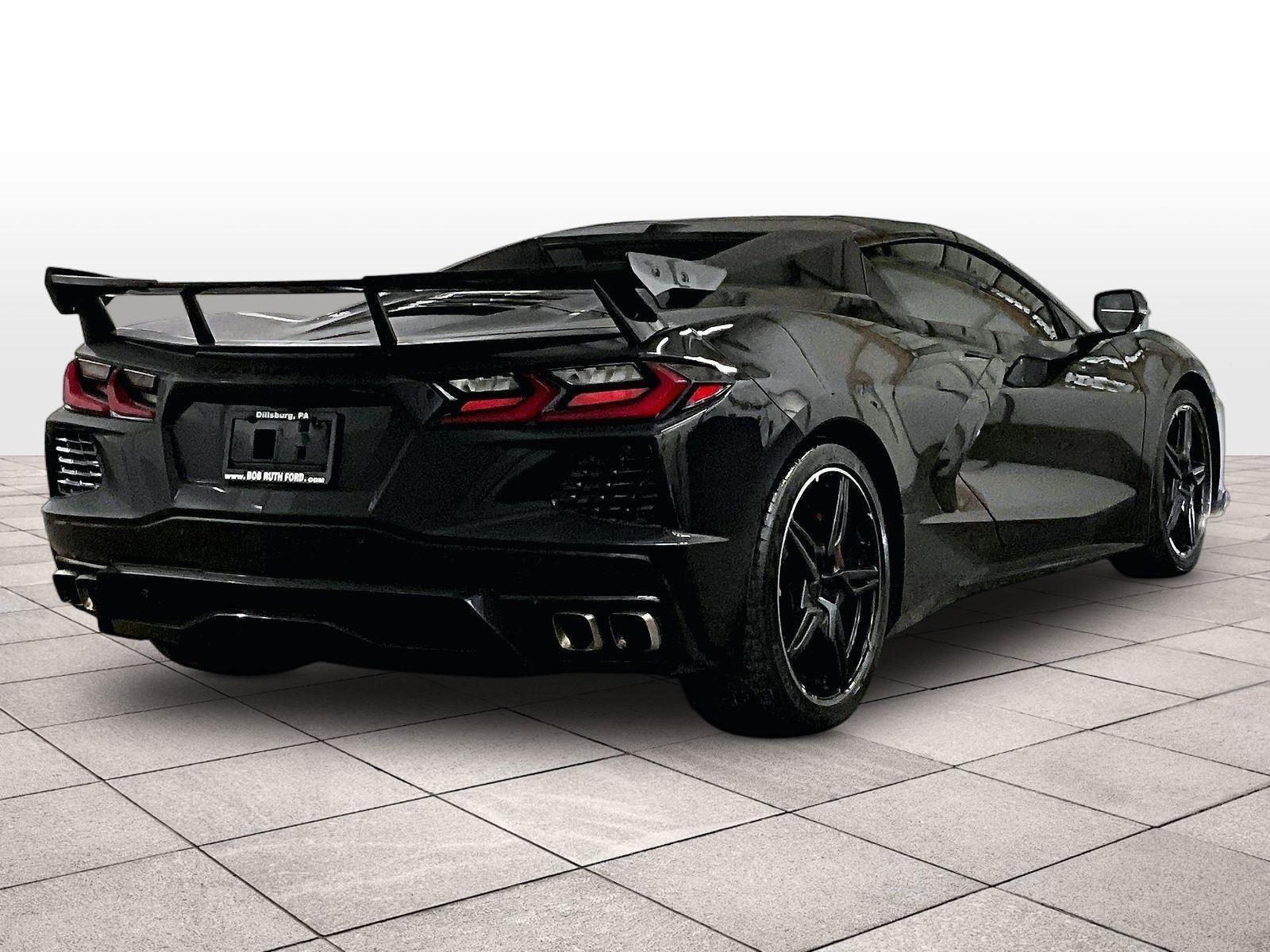 Used 2022 Chevrolet Corvette Stingray Premium Conv w/ Z51 Performance Package RWD image 11