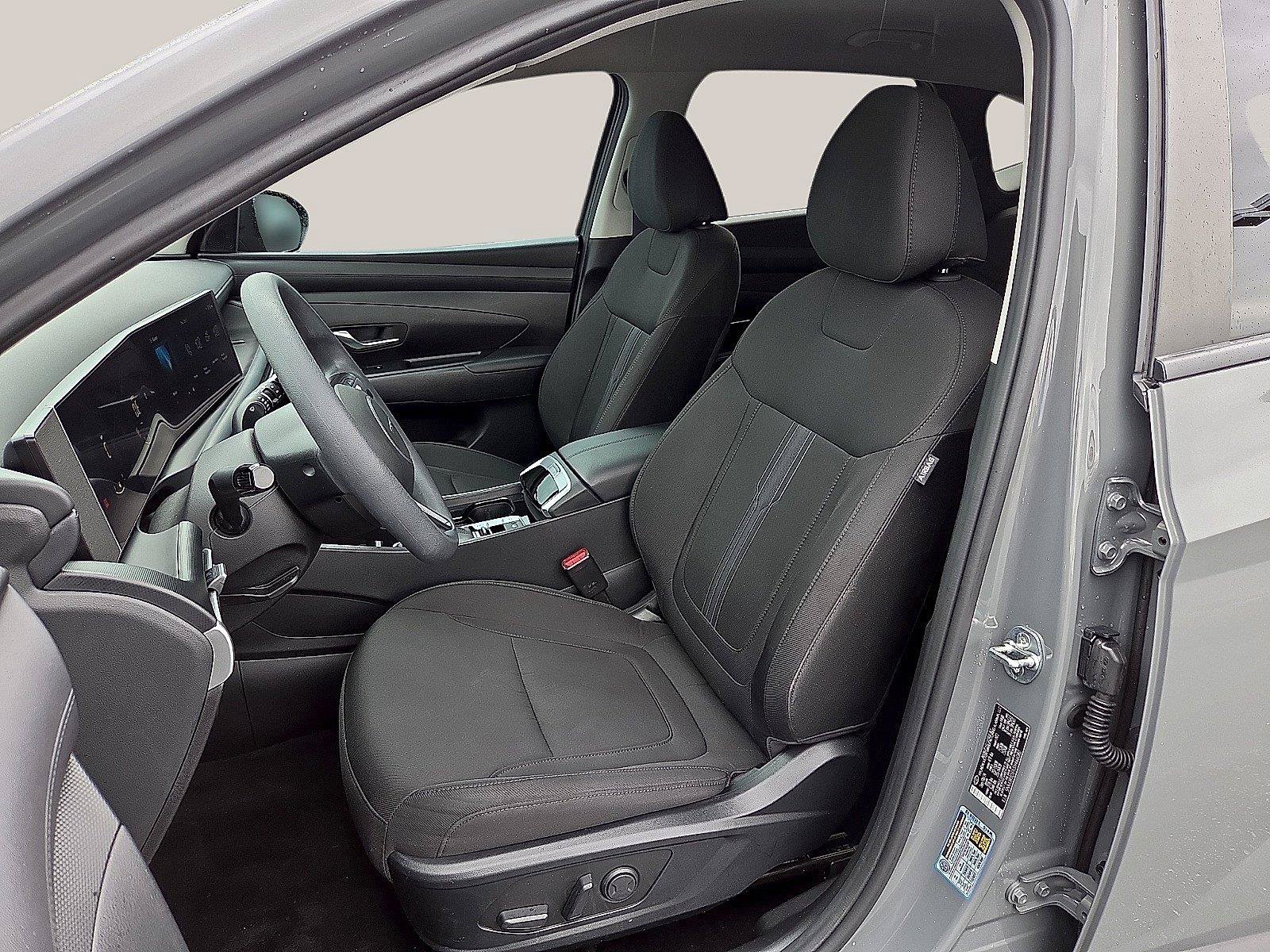 Used 2025 Hyundai Tucson SEL FWD image 16