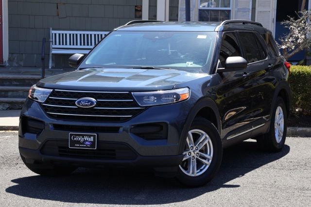 Certified 2023 Ford Explorer XLT image 1