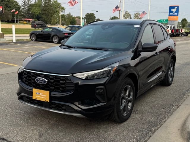 Certified 2023 Ford Escape ST-Line w/ Tech Pack #1 AWD/4WD image 32