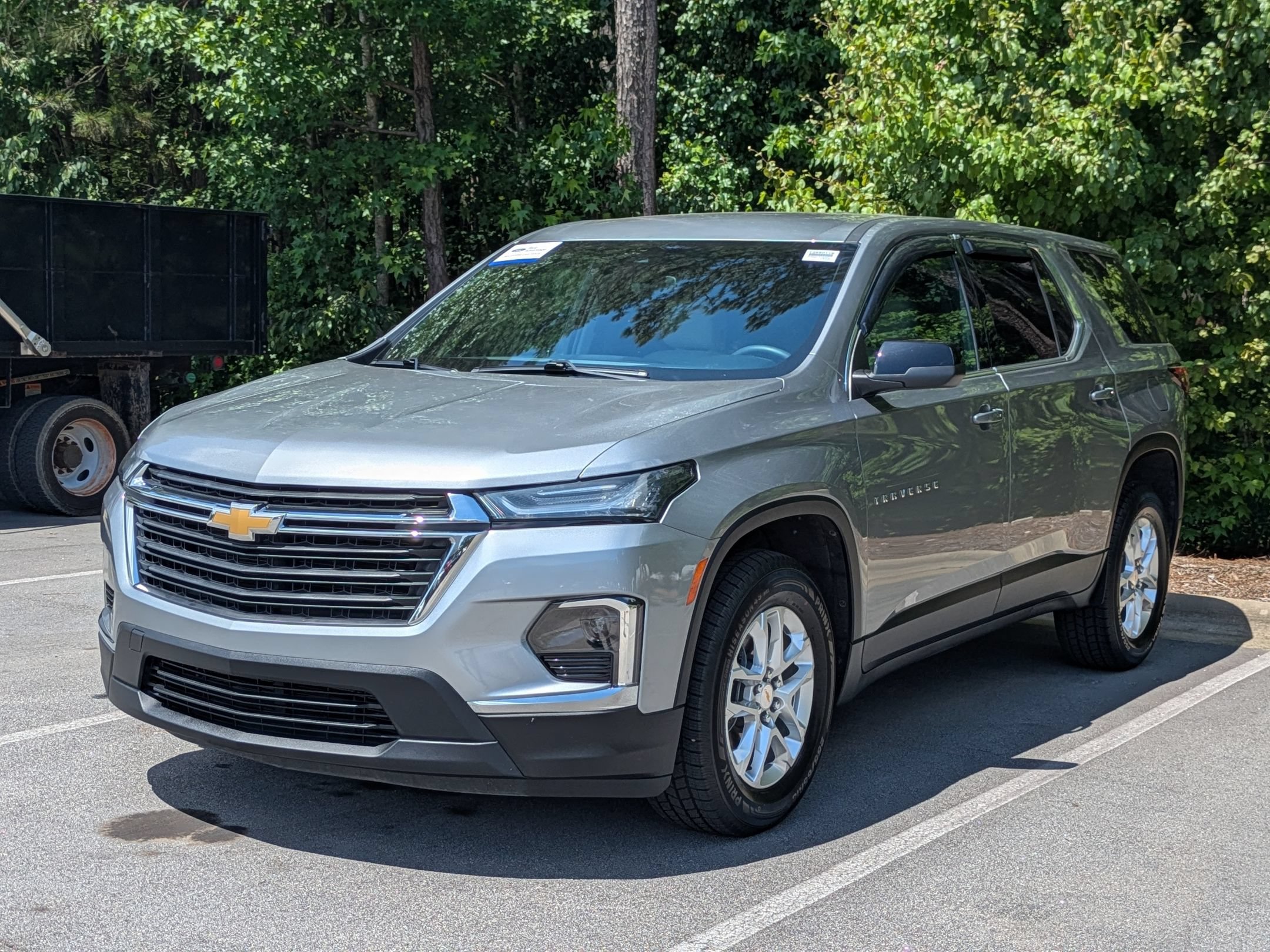 Used 2023 Chevrolet Traverse LS FWD image 6