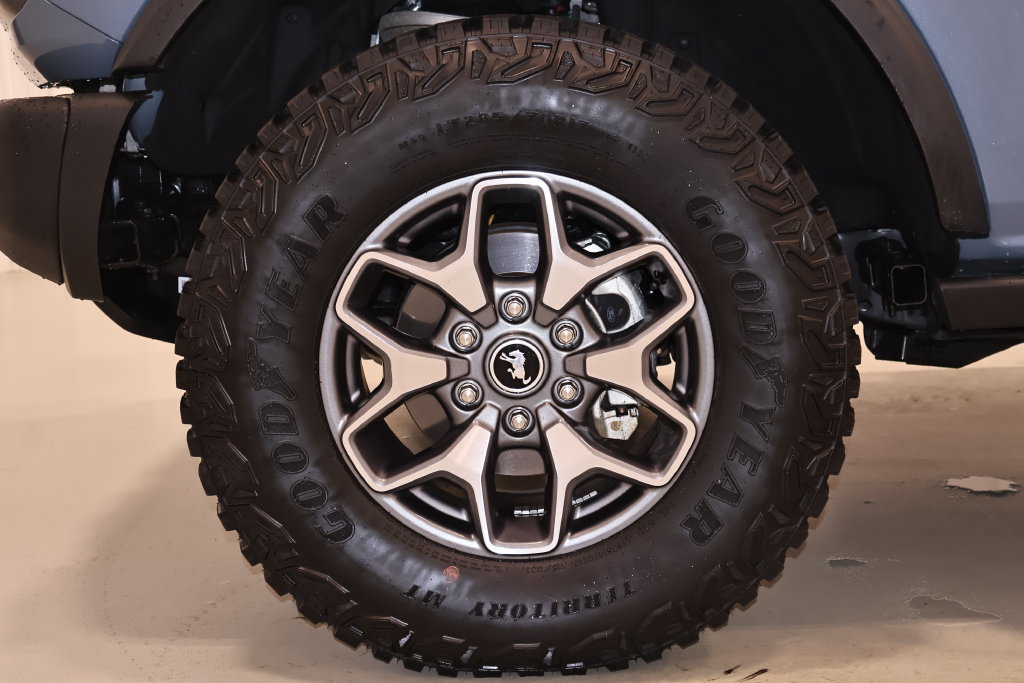 Certified 2025 Ford Bronco Badlands AWD/4WD image 41