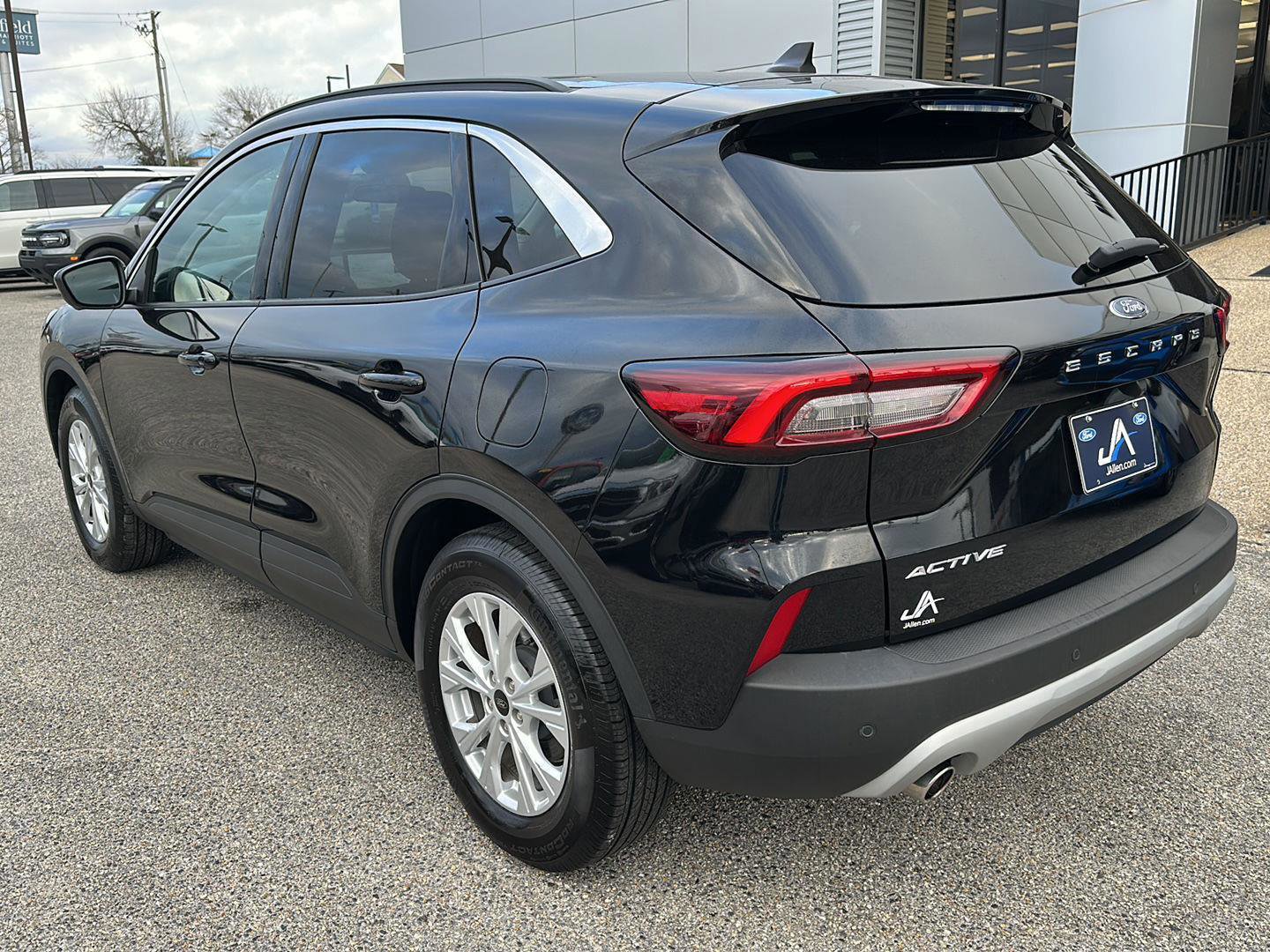 Certified 2024 Ford Escape Active w/ Tech Pack #2 image 7