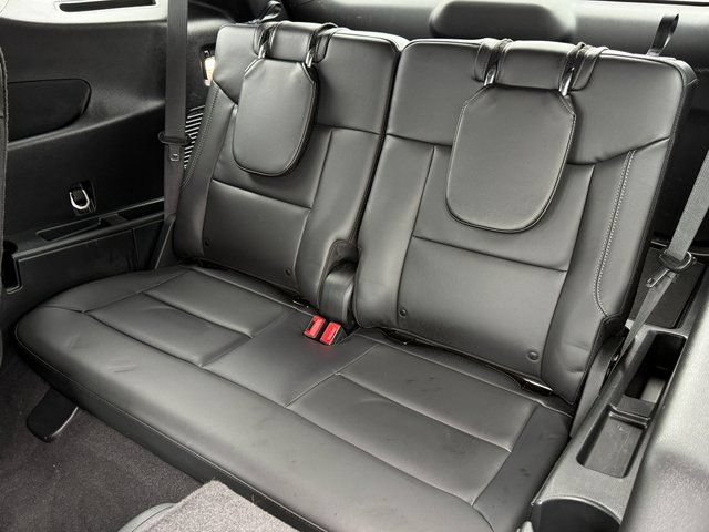 Certified 2024 Ford Explorer XLT w/ Equipment Group 202A AWD/4WD image 37