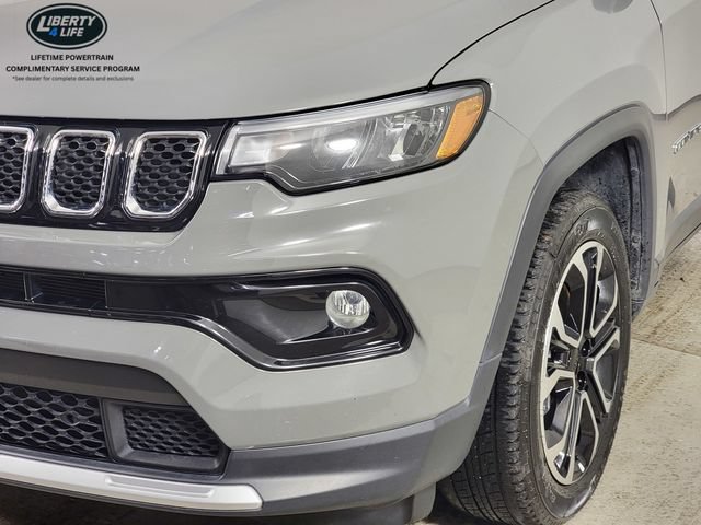 Used 2024 Jeep Compass Limited AWD/4WD image 10