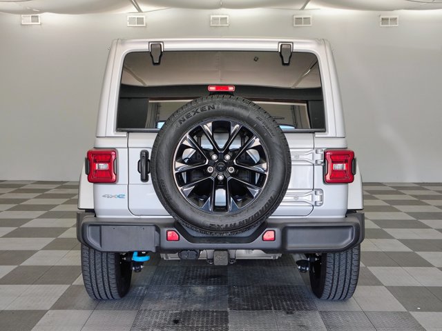 Used 2024 Jeep Wrangler Unlimited Sahara AWD/4WD image 6