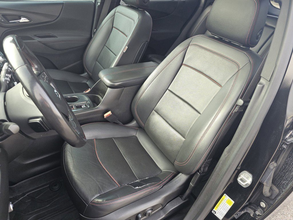 Used 2022 Chevrolet Equinox RS w/ RS Leather Package image 6