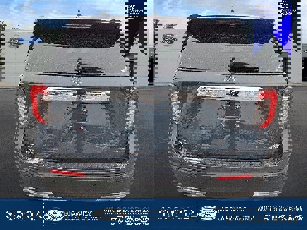 Certified 2022 Ford Explorer XLT w/ Equipment Group 202A image 4