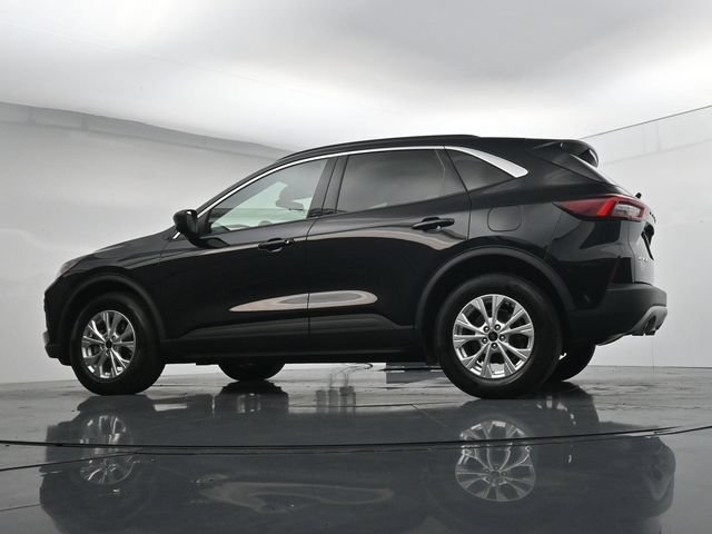 Certified 2023 Ford Escape Active AWD/4WD image 38