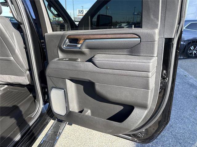 Used 2025 Chevrolet Silverado 2500 High Country w/ High Country Premium Package AWD/4WD image 24