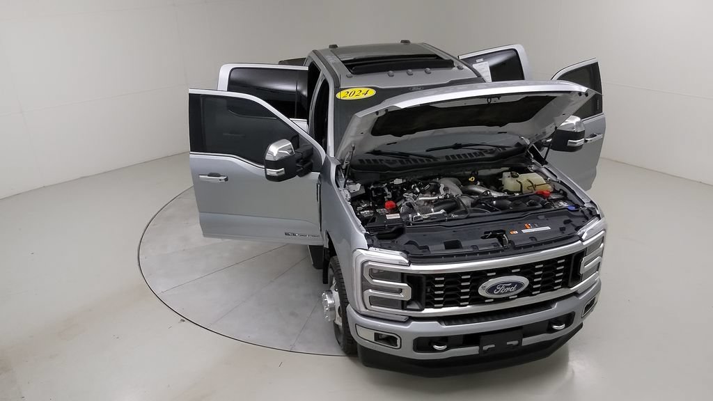 Certified 2024 Ford F350 Platinum AWD/4WD image 47