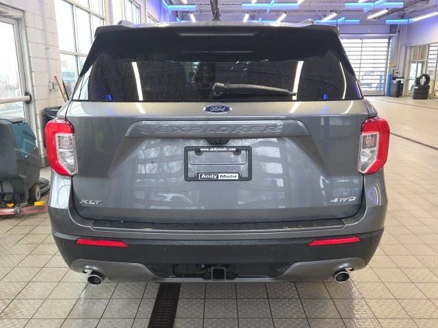 Certified 2022 Ford Explorer XLT w/ Equipment Group 202A image 9