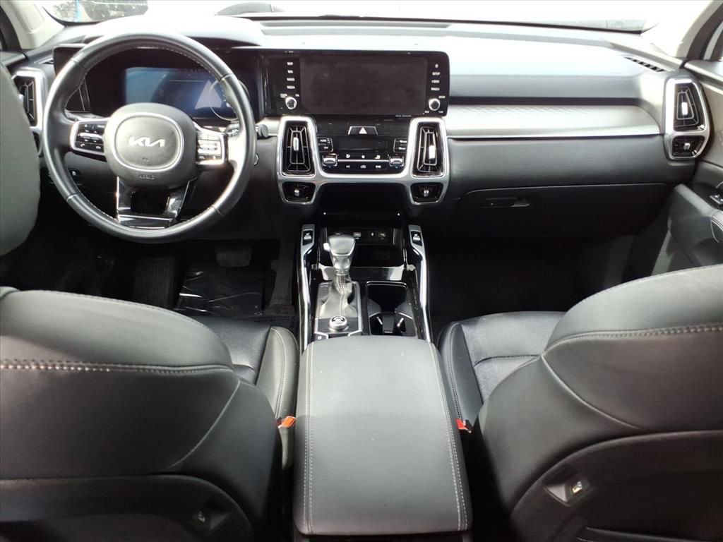 Used 2023 Kia Sorento SX image 10