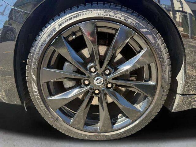 Used 2021 Nissan Maxima SR w/ Sport Mat Group FWD image 26