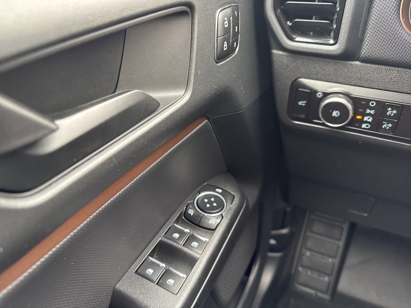 Certified 2023 Ford Bronco Sport Badlands w/ Premium Package image 30