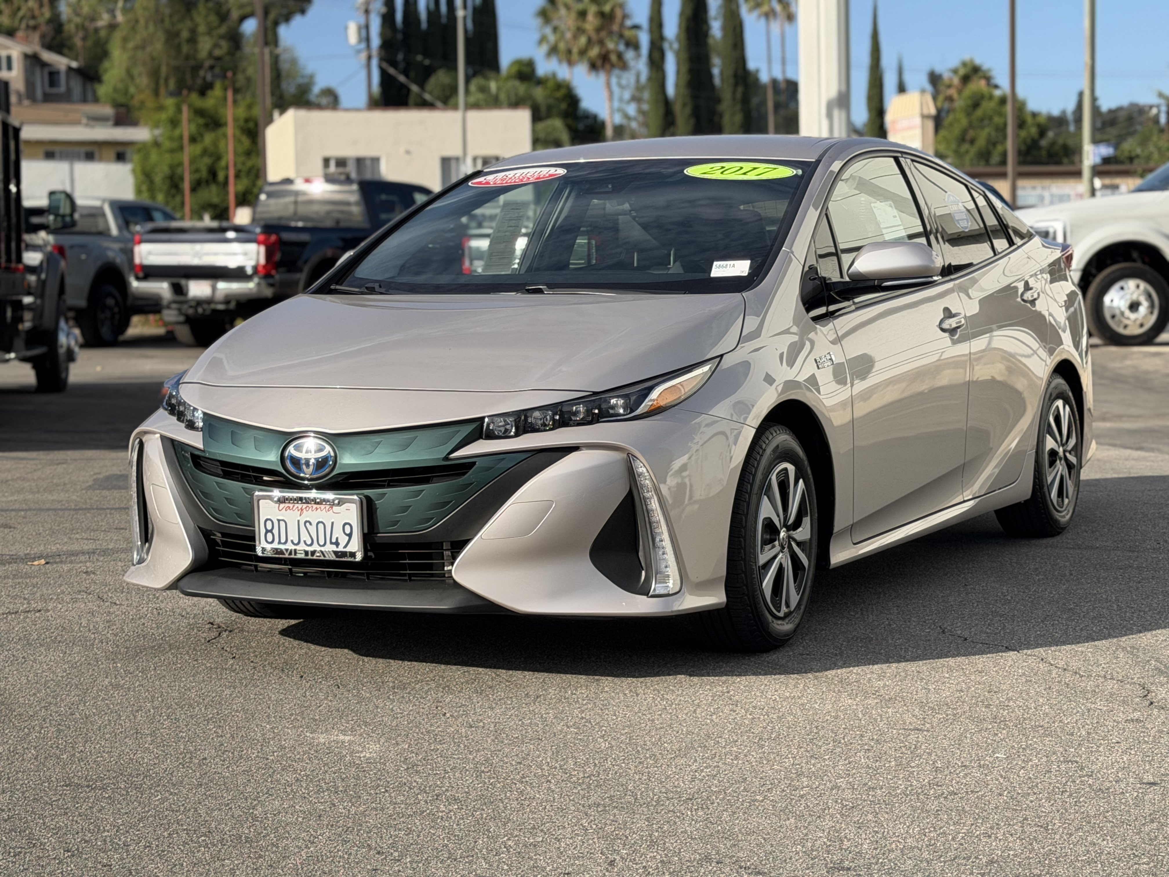 Used 2017 Toyota Prius Prime Premium w/ Carpet Mat Package FWD image 3