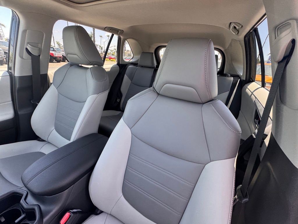 Used 2025 Toyota RAV4 XLE Premium AWD/4WD image 19