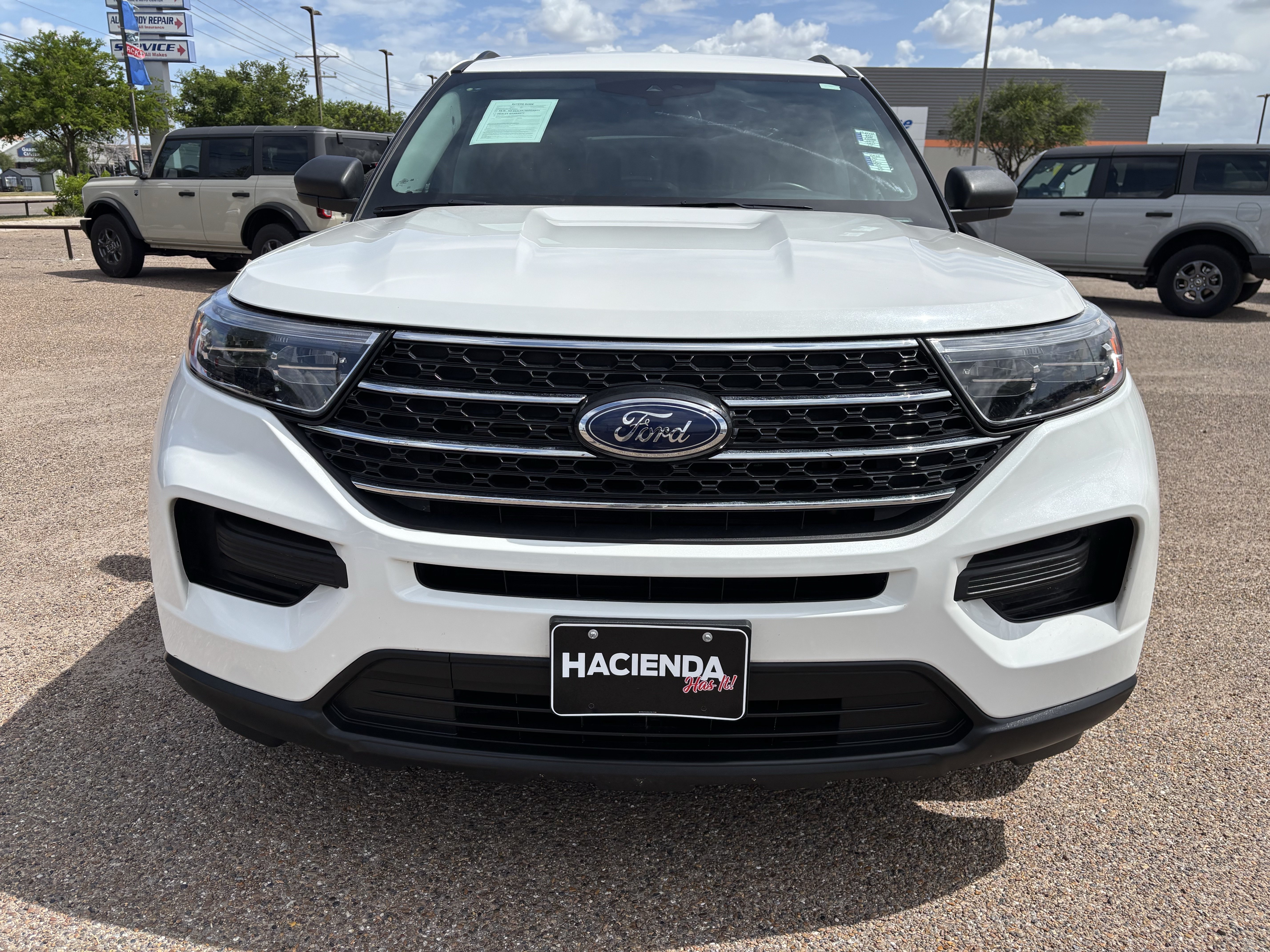 Certified 2023 Ford Explorer XLT RWD image 6