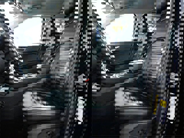 Certified 2024 Ford Edge SEL w/ Convenience Package image 16