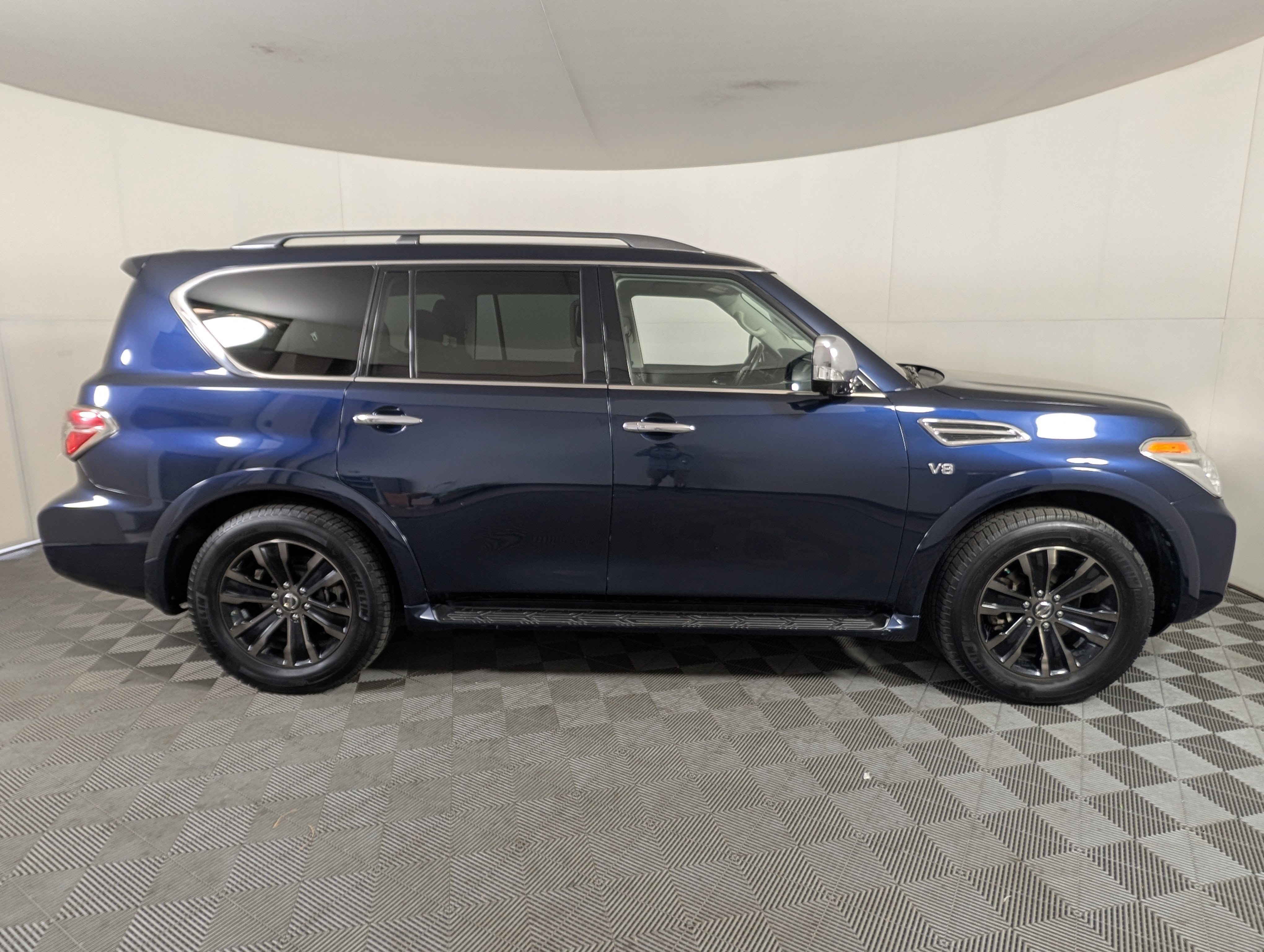 Used 2019 Nissan Armada Platinum image 6