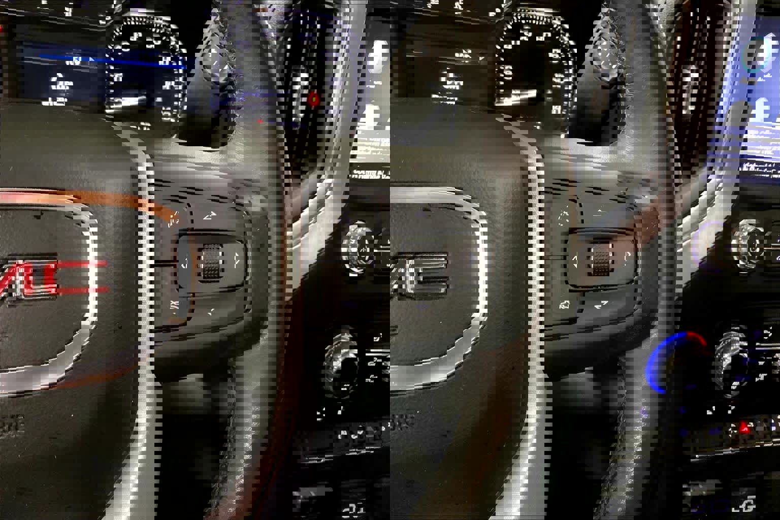 Used 2021 GMC Sierra 1500 SLT image 23