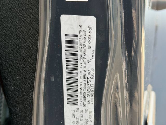 Used 2017 Jeep Wrangler Unlimited Sahara AWD/4WD image 36