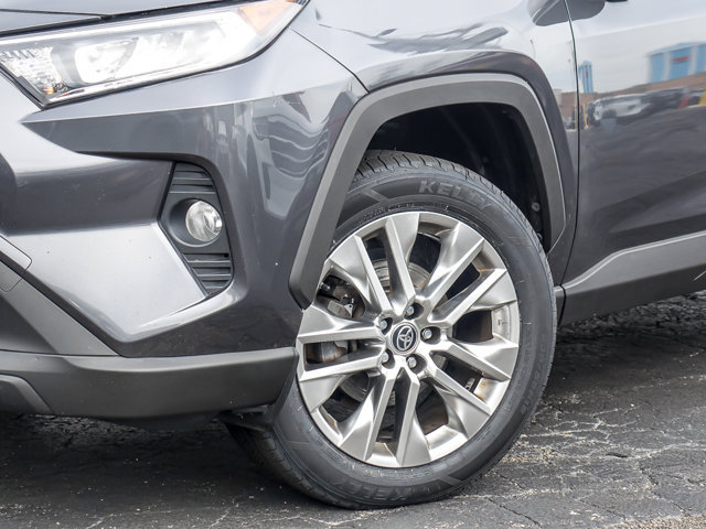 Used 2019 Toyota RAV4 XLE Premium w/ Cold Weather Package AWD/4WD image 3