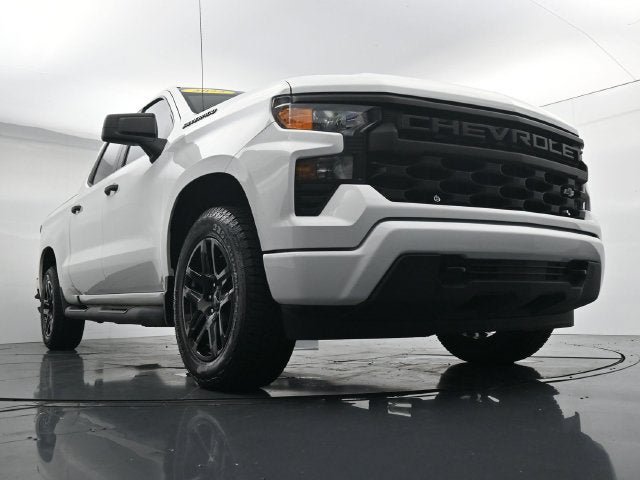 Used 2025 Chevrolet Silverado 1500 Custom w/ Turbomax Blackout Package AWD/4WD image 31
