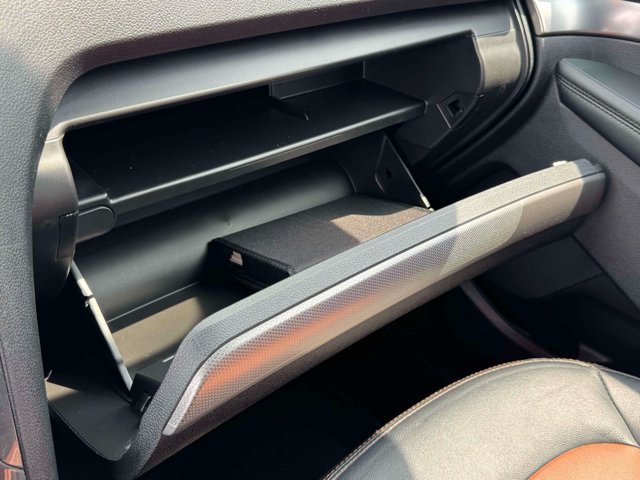 Certified 2019 Ford Explorer XLT w/ Equipment Group 202A AWD/4WD image 36
