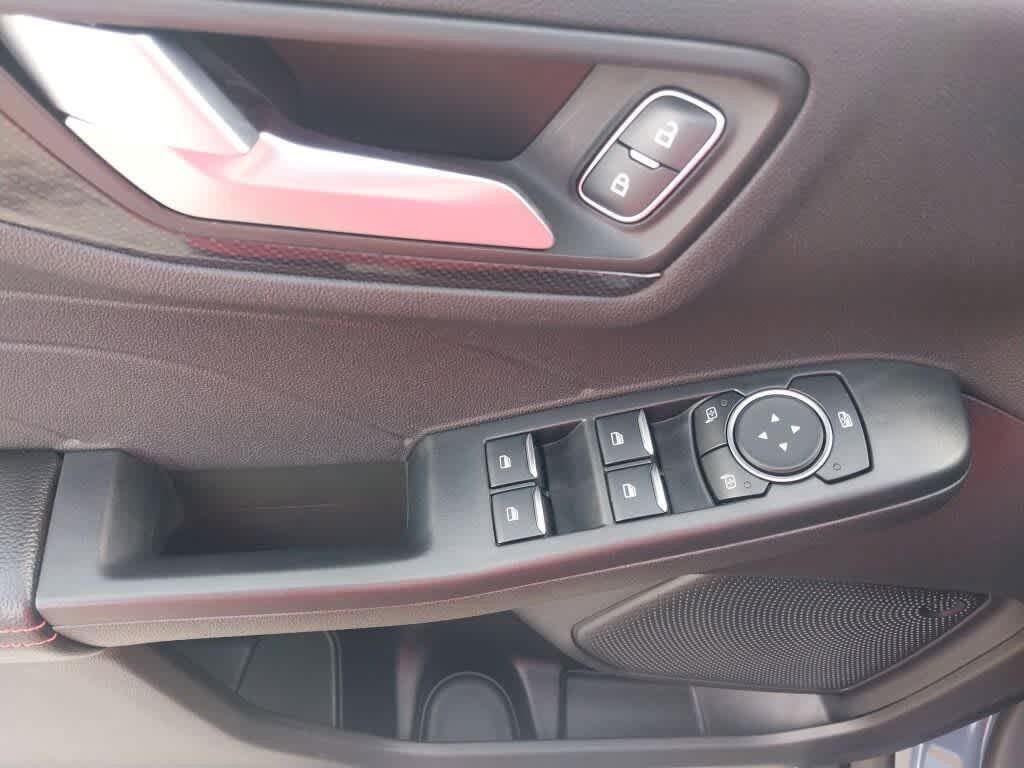 Certified 2023 Ford Escape ST-Line w/ Tech Pack #1 AWD/4WD image 7