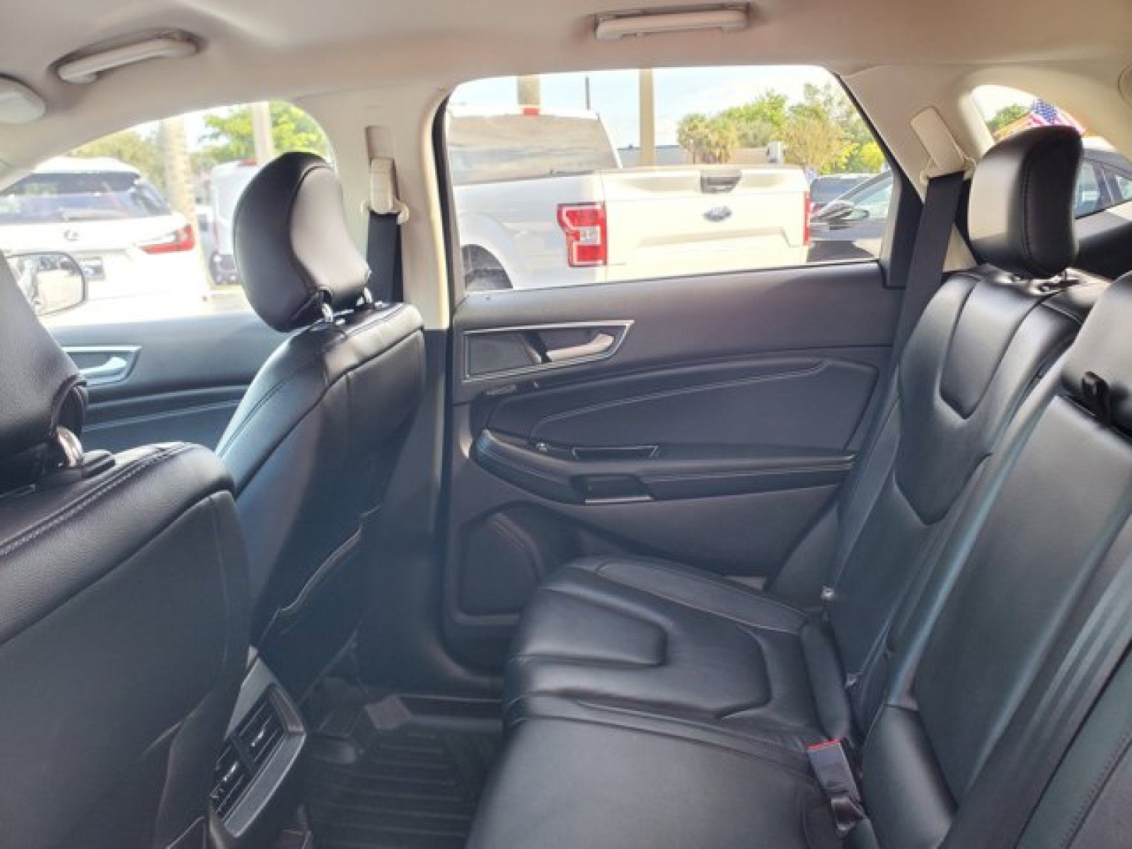 Certified 2019 Ford Edge Titanium image 28